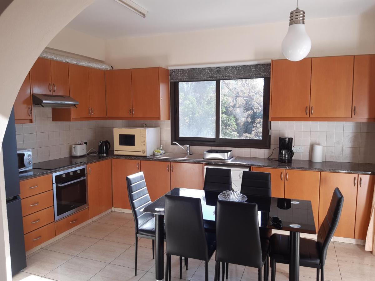 Marinea Beach Villas Klorakas Екстер'єр фото