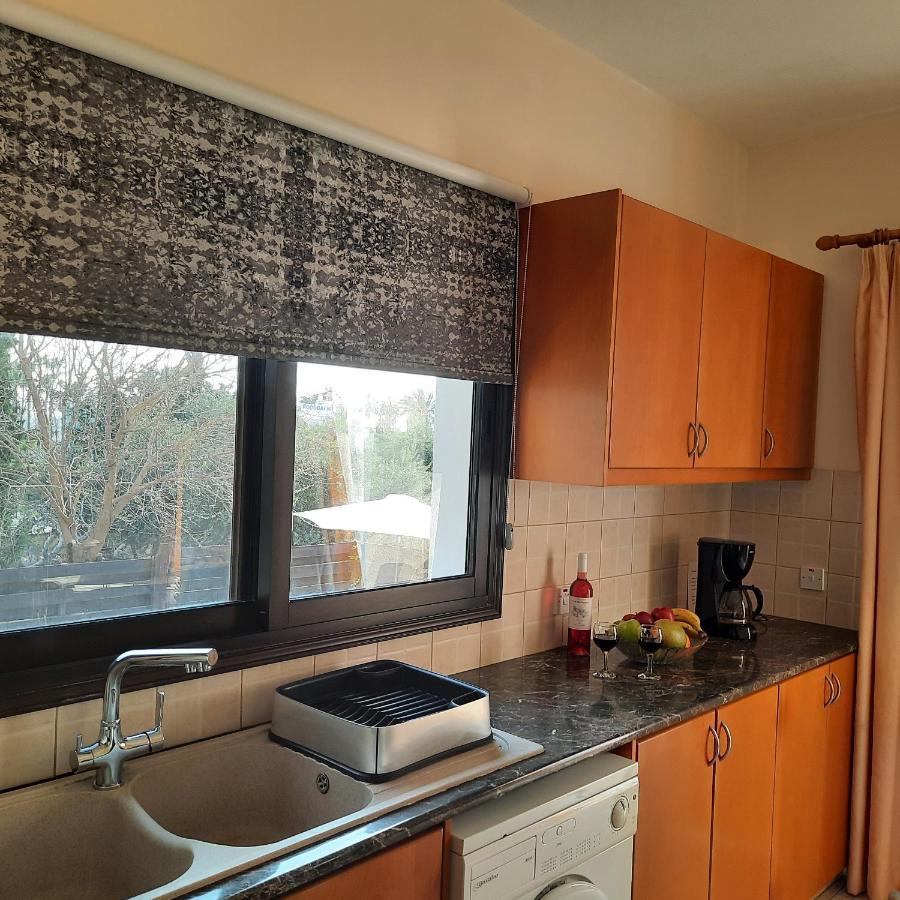Marinea Beach Villas Klorakas Екстер'єр фото
