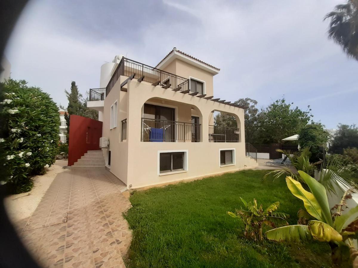 Marinea Beach Villas Klorakas Екстер'єр фото